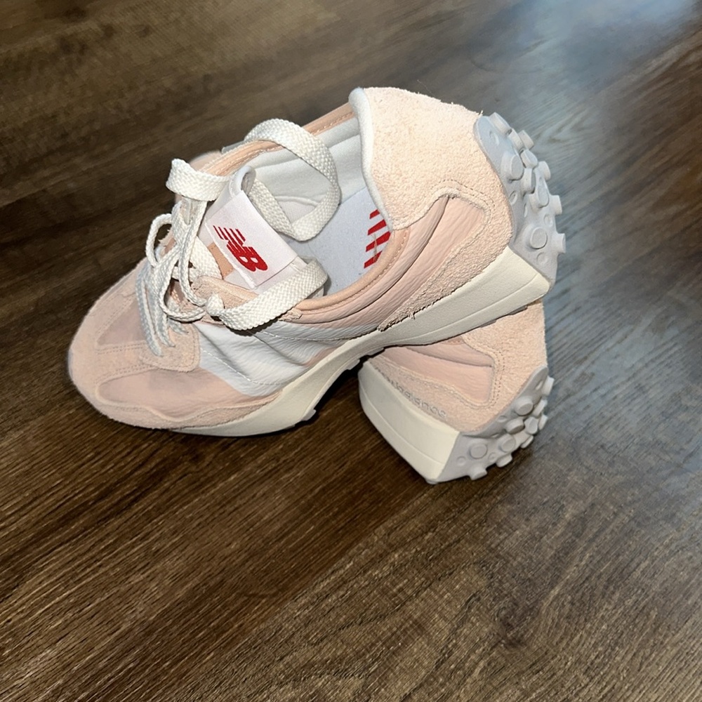 New Balance Pale Pink and White Women's Sneakers - Picture 5 of 8